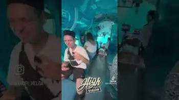 Screenshot of the Video "Submarino (under water) con Puffco"