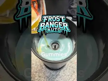 Screenshot of the Video "Frostbanger Auto  extraction gummies using Levo by run_with_scissors73"