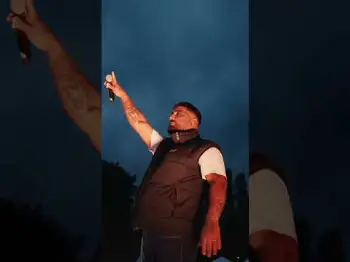 Screenshot of the Video "10 Jahre Mary Jane feiert man mit Feuerwerk 🧨💚 #maryjane#anniversary#shorts"