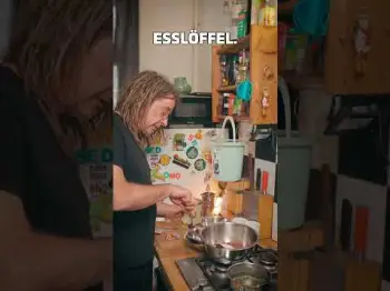 Screenshot of the Video "Der Avaay Safer-Use Blog! - Michas Cupcake aus der Heißluft-Fritte"