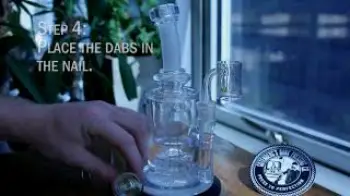 Screenshot of the Video "Hot Start Dabbing | Traditional Dabbing Method"