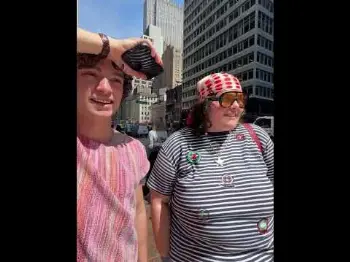 Screenshot of the Video "Game knows game"