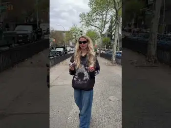 Screenshot of the Video "RESPECT"