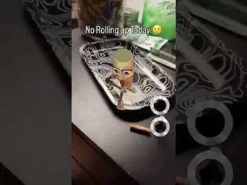 Screenshot of the Video "👀💚 #purize #helpmemakethismakesense #aktivkohlefilter"