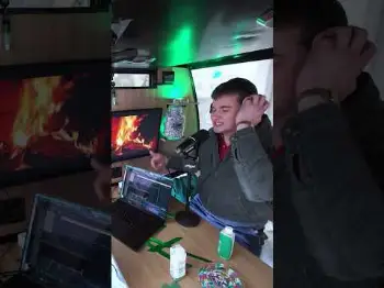 Screenshot of the Video "Den ganzen Freestyle von T God findet ihr jetzt auf unserem PURIZE®️ YouTube Kanal. 💚👀 #purize"