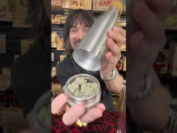 Screenshot of the Video "Not Your Average Water Bottle 👀"