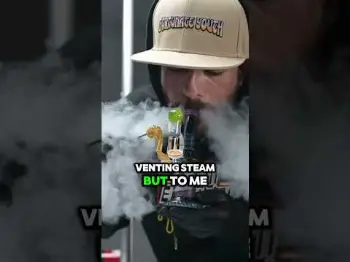 Screenshot of the Video "ROSIN OFF GASSING?!?  #rosinevolution"