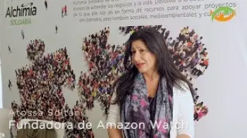 Screenshot of the Video "Hablamos con Atossa Soltani en World Ayahuasca Conference - AYA 2019"