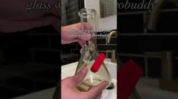Screenshot of the Video "This is the easiest way to clean your glass #cleaning #new"